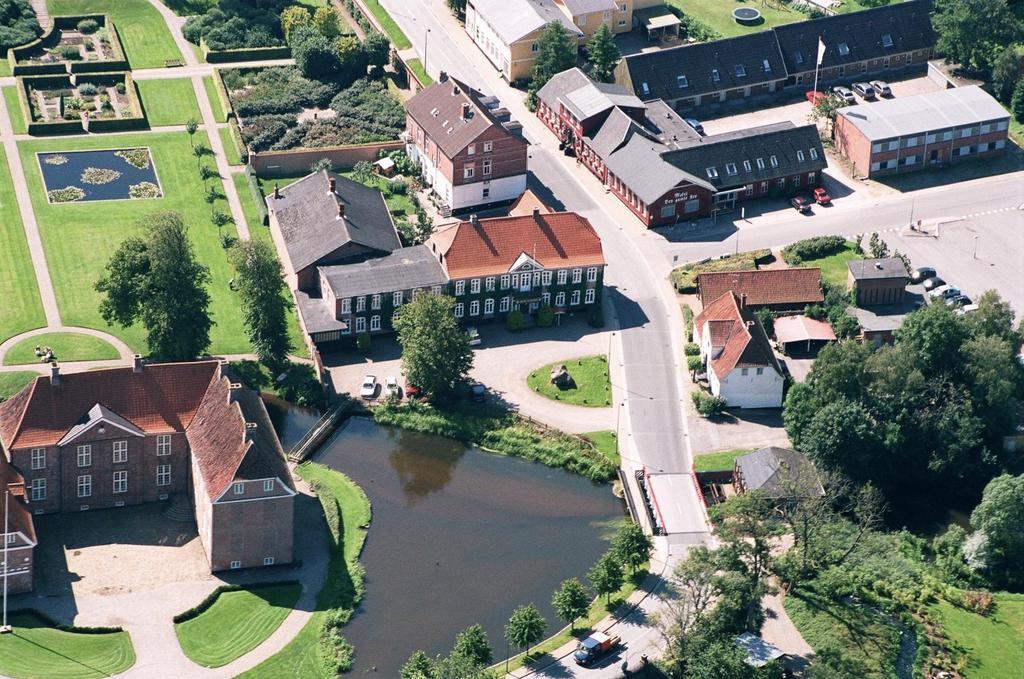 Den Gamle Kro Gram Buitenkant foto